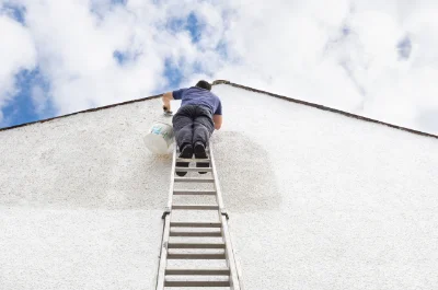 Peinture extérieure à Bricquebec-en-Cotentin — façades et ravalement